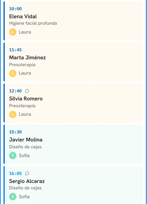 Agenda del centro con varias profesionales en columnas, en la misma pantalla